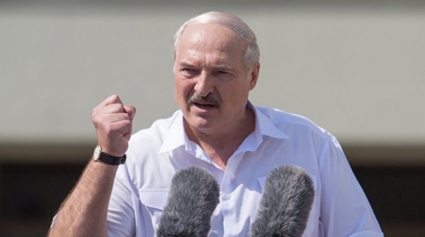 Бортник рассказал, как Лукашенко надеется погасить протесты в Белоруссии Бортник рассказал, как Лукашенко надеется погасить протесты в Белоруссии