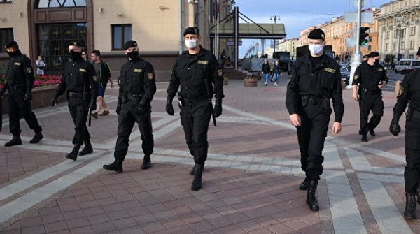 «Будьте с народом, мужики!» Белорусская оппозиция призывает силовиков переходить на ее сторону «Будьте с народом, мужики!» Белорусская оппозиция призывает силовиков переходить на ее сторону