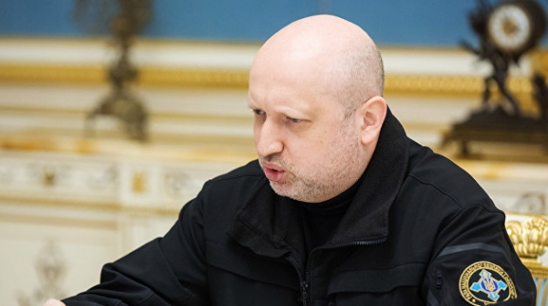 «Был невменяем, устраивал истерики». Турчинов рассказал, как Янукович хотел его повесить на Крещатике «Был невменяем, устраивал истерики». Турчинов рассказал, как Янукович хотел его повесить на Крещатике