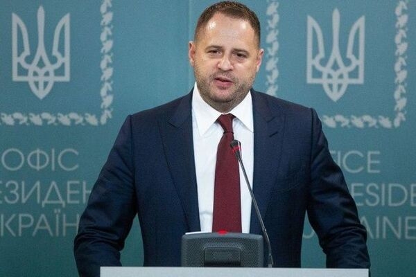 Ермак рассказал, кто будет представителем от оккупированного Донбасса
Ермак рассказал, кто будет представителем от оккупированного Донбасса
