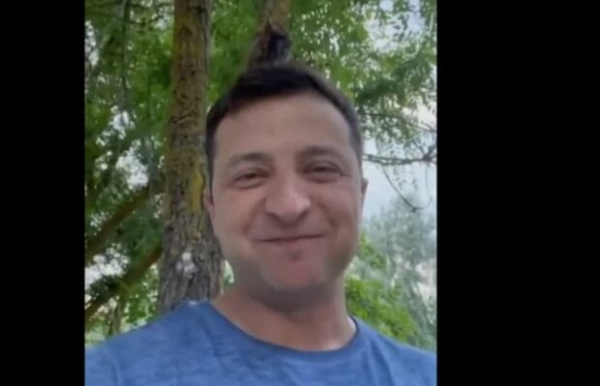 Владимир Зеленский устроил перекличку перед матчем нашей сборной в Риме: "Будет побеждать вся Украина" Владимир Зеленский устроил перекличку перед матчем нашей сборной в Риме: "Будет побеждать вся Украина"