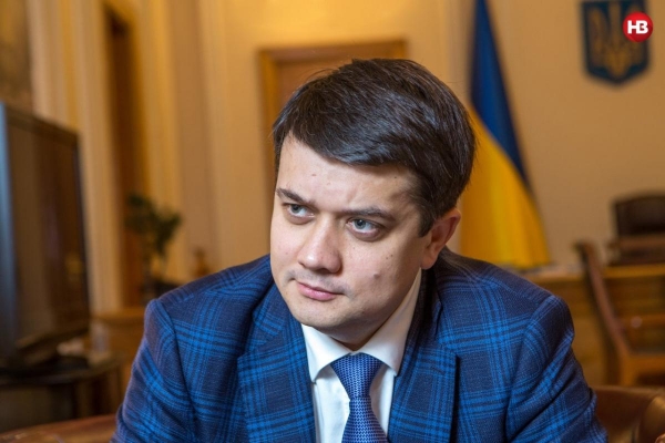 Разумков оценил вероятность роспуска Рады и назвал условия
Разумков оценил вероятность роспуска Рады и назвал условия