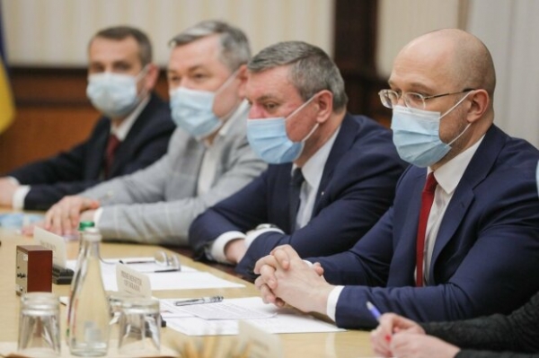 Кабмин потратит 20 млн на туалетную бумагу, автопарк и тонны бензина Кабмин потратит 20 млн на туалетную бумагу, автопарк и тонны бензина