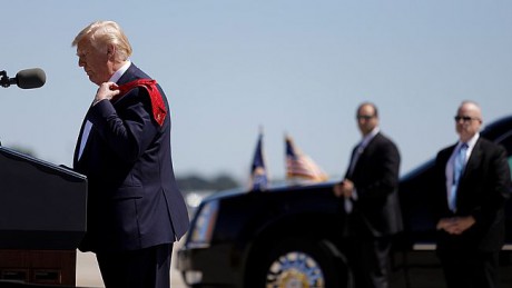 Трамп собирается обсудить с РФ ситуацию в Беларуси Трамп собирается обсудить с РФ ситуацию в Беларуси