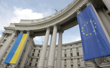 МИД Украины считает агитацию венгерского министра Сийярто на Закарпатье вмешательством во внутренние дела МИД Украины считает агитацию венгерского министра Сийярто на Закарпатье вмешательством во внутренние дела