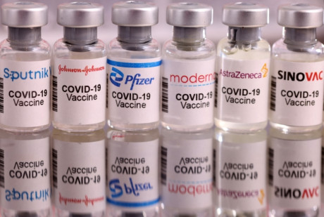 Около половины населения Земли полностью привиты от COVID-19 Около половины населения Земли полностью привиты от COVID-19