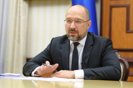 Правительственная команда вылетит на места пожаров в Луганской и Харьковской области, - Шмыгаль Правительственная команда вылетит на места пожаров в Луганской и Харьковской области, - Шмыгаль