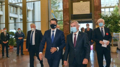 Глава ВР поздравил Литву с 30-летием восстановления независимости Глава ВР поздравил Литву с 30-летием восстановления независимости