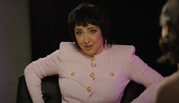 Лолита Милявская попросила скинуться и спасти ее от похмелья: "Праздники начались шикарно" Лолита Милявская попросила скинуться и спасти ее от похмелья: "Праздники начались шикарно"