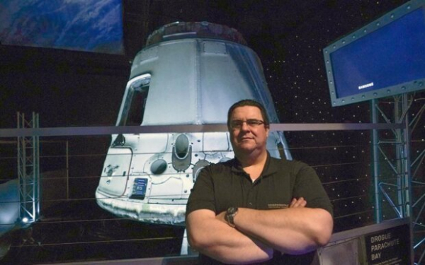 Мужчина профукал шанс полететь на ракете SpaceX из-за лишнего веса - выиграл в лотерею, но "проиграл" Мужчина профукал шанс полететь на ракете SpaceX из-за лишнего веса - выиграл в лотерею, но "проиграл"