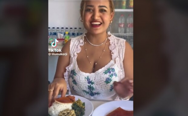 Блогершу посадили на 2 года просто за то, что она поела: видео обидело много людей Блогершу посадили на 2 года просто за то, что она поела: видео обидело много людей