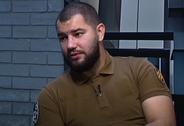 Командир штурмовиков предупредил мужчин в тылу: "Пока есть время" Командир штурмовиков предупредил мужчин в тылу: "Пока есть время"