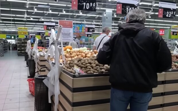 Шампиньоны, картофель и лук: супермаркеты переписали цены на некоторые продукты, сколько заплатим Шампиньоны, картофель и лук: супермаркеты переписали цены на некоторые продукты, сколько заплатим