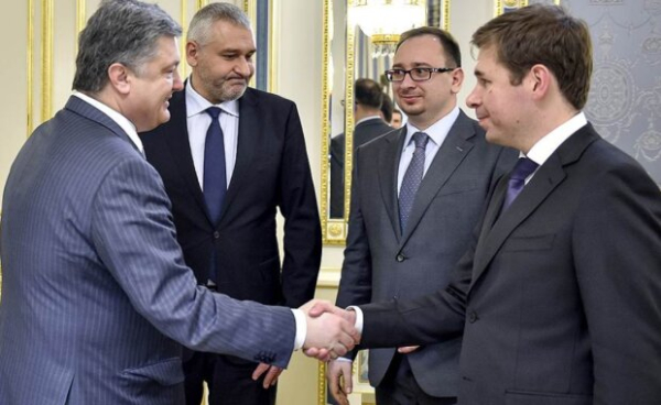 Порошенко помог "уклонисту" Новикову получить бронирование от армии Порошенко помог "уклонисту" Новикову получить бронирование от армии