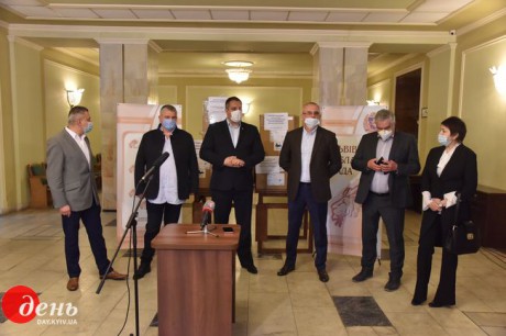В больницы Львовщины закупили шесть высококлассных аппаратов искусственной вентиляции легких В больницы Львовщины закупили шесть высококлассных аппаратов искусственной вентиляции легких