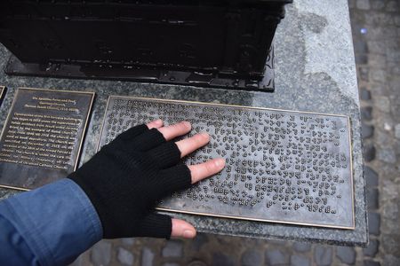 Во Львове на ощупь можно увидеть Гарнизонный храм святых апостолов Петра и Павла Во Львове на ощупь можно увидеть Гарнизонный храм святых апостолов Петра и Павла