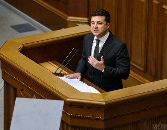 Зеленский заступился за украинцев, которые не говорят на украинском языке
Зеленский заступился за украинцев, которые не говорят на украинском языке