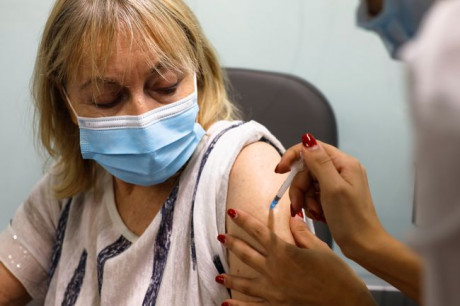 Главам ОГА и Киева поручили обеспечить вакцинацию 80% персонала школ до 20 сентября Главам ОГА и Киева поручили обеспечить вакцинацию 80% персонала школ до 20 сентября