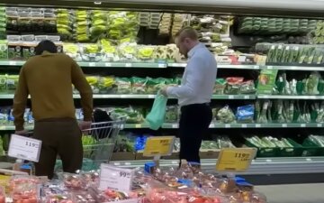 В супермаркетах подешевели грибы и популярная зелень: какие цены