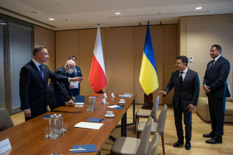 Зеленский и Дуда обсудили проведение первого саммита Крымской платформы и восстановление территориальной целостности и суверенитета Украины Зеленский и Дуда обсудили проведение первого саммита Крымской платформы и восстановление территориальной целостности и суверенитета Украины