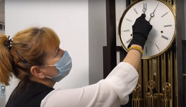 Ночью 31 октября Украина перейдет на зимнее время: куда крутить стрелки Ночью 31 октября Украина перейдет на зимнее время: куда крутить стрелки