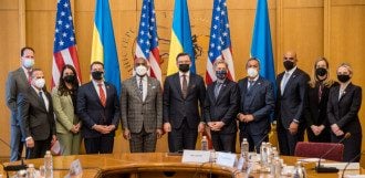 Кулеба пообщался с делегацией Конгресса США: обсудили агрессию России и санкции
Кулеба пообщался с делегацией Конгресса США: обсудили агрессию России и санкции