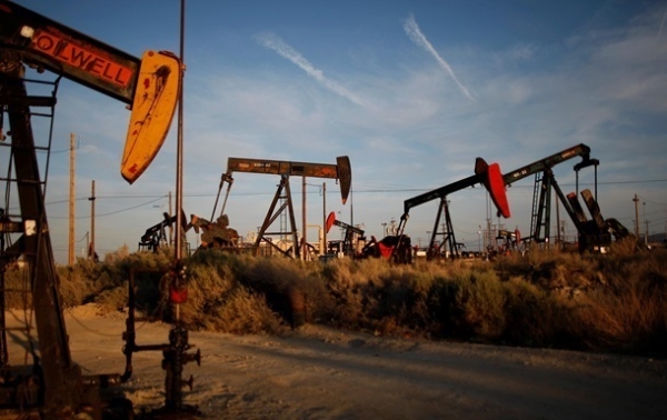 Цена на нефть превысила $44 на новостях из США Цена на нефть превысила $44 на новостях из США