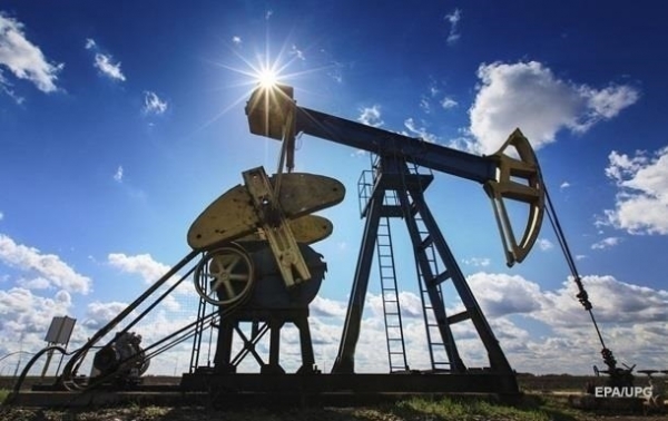 Цены на нефть дешевеют из-за скачка COVID-19