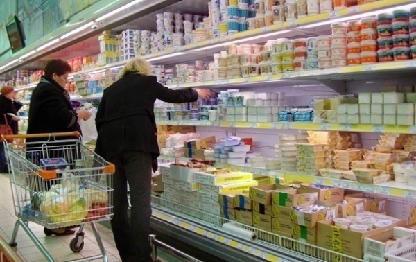 Цены на продукты начали снижаться &ndash; Минэкономики