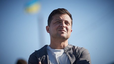 Зеленский постановил создать военно-гражданскую администрацию Лисичанска