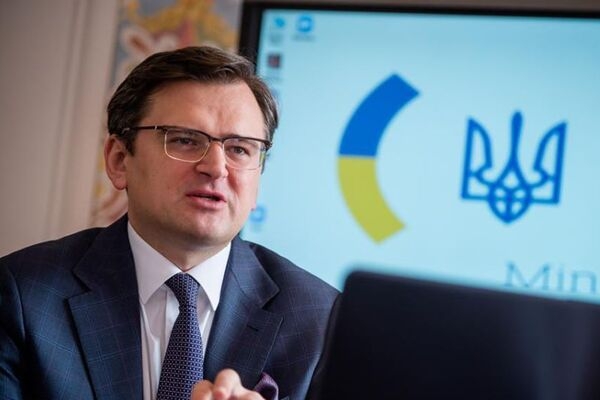 Кулеба рассказал, как Козак "исподтишка" ездил на переговоры в Берлин
Кулеба рассказал, как Козак "исподтишка" ездил на переговоры в Берлин