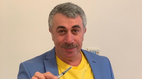 «Чип дает себя знать»: Комаровский сказал, какой вакциной привился от коронавируса «Чип дает себя знать»: Комаровский сказал, какой вакциной привился от коронавируса