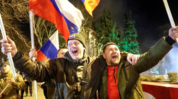Что происходит в Донецке после признания Россией ЛДНР