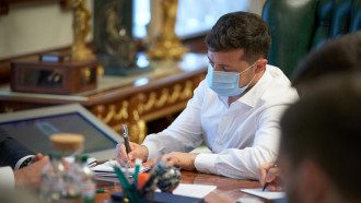 Стефанчук рассказал о судьбе закона о всеукраинском референдуме
Стефанчук рассказал о судьбе закона о всеукраинском референдуме