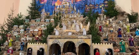 В Тернополе открыли самую большую в Украине Рождественскую шопку В Тернополе открыли самую большую в Украине Рождественскую шопку