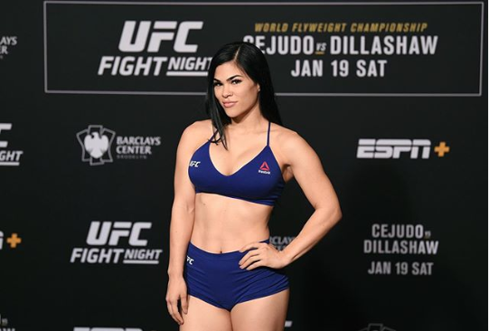 Силиконовая красотка из UFC Рэйчел Остович похвасталась пышными формами
Силиконовая красотка из UFC Рэйчел Остович похвасталась пышными формами