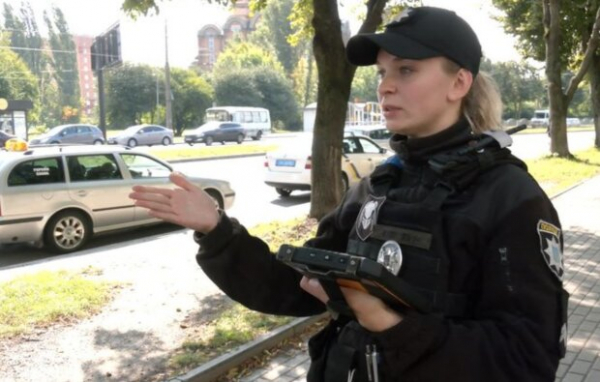Толпа неадекватов избила 15-летнего мальчика в центре города - копы оштрафовали его родителей Толпа неадекватов избила 15-летнего мальчика в центре города - копы оштрафовали его родителей