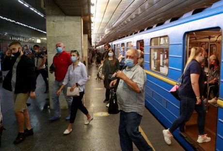 В Киеве 455 новых случаев COVID-19 за сутки В Киеве 455 новых случаев COVID-19 за сутки