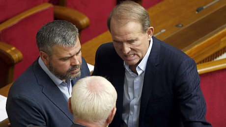 Суд отпустил Медведчука под круглосуточный домашний арест Суд отпустил Медведчука под круглосуточный домашний арест