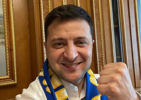 Зеленский мощно поздравил сборную Украины с выходом в плей-офф: "Верим в вас!"