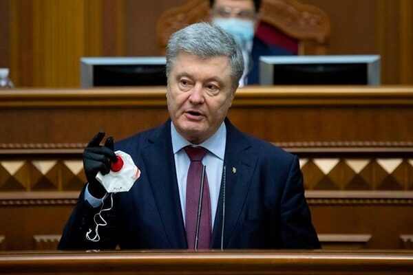 Порошенко решительно вступился за Закон о языке
Порошенко решительно вступился за Закон о языке