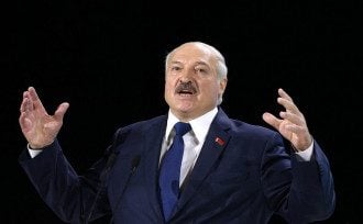 Германия признала "Батька": Меркель и Лукашенко обсудили ситуацию на границе с Беларусью
Германия признала "Батька": Меркель и Лукашенко обсудили ситуацию на границе с Беларусью