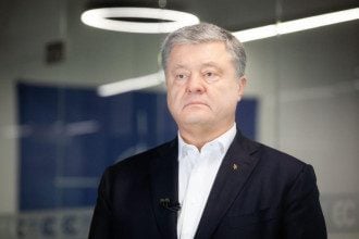 Порошенко продал свои телеканалы: появился список новых владельцев СМИ
Порошенко продал свои телеканалы: появился список новых владельцев СМИ