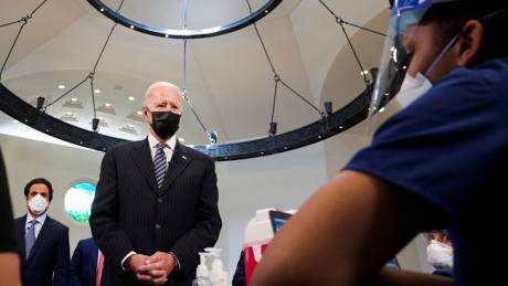 Новые штаммы коронавируса быстро распространяются в США, - Байден Новые штаммы коронавируса быстро распространяются в США, - Байден