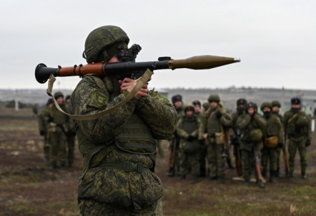 РФ начала обучение для почти 10 тысяч военнослужащих РФ начала обучение для почти 10 тысяч военнослужащих