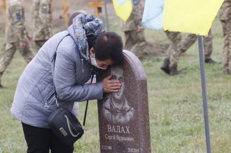 В Днепре почтили память погибших в войне с РФ защитников