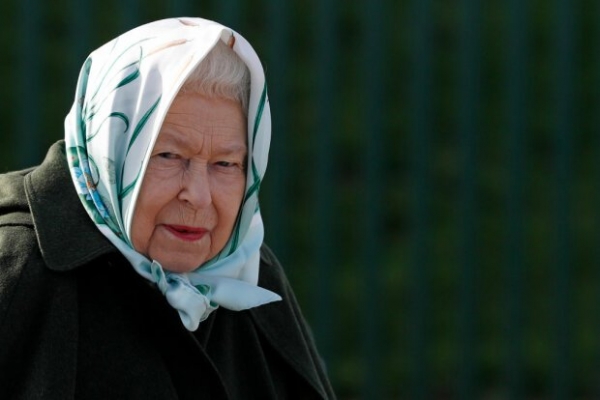 94-летняя Елизавета II укротила горячего жеребца прямо на камеру – позавидует каждый 94-летняя Елизавета II укротила горячего жеребца прямо на камеру – позавидует каждый