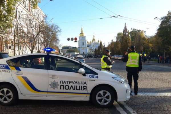 В Украине участились незаконные штрафы для водителей: как уберечь себя от "уверенных" копов В Украине участились незаконные штрафы для водителей: как уберечь себя от "уверенных" копов