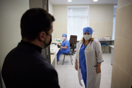 Президент Украины посетил отделение Измаильской городской больницы после реконструкции Президент Украины посетил отделение Измаильской городской больницы после реконструкции