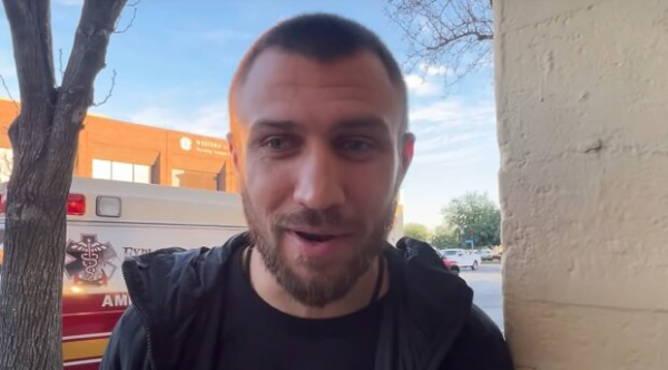 Поддержавший УПЦ Василий Ломаченко выехал из Украины и передал "привет": "Очень важно"
